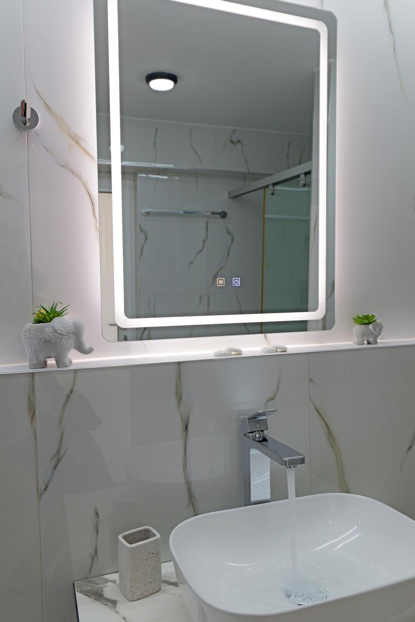 Livia'S Guesthouse Ksamil Ngoại thất bức ảnh