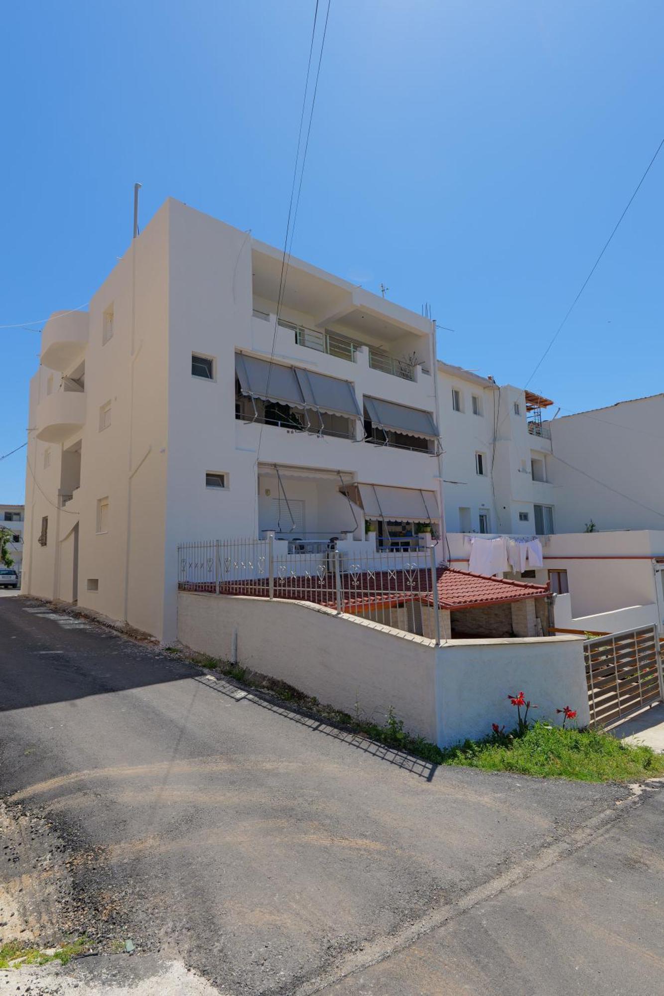 Livia'S Guesthouse Ksamil Ngoại thất bức ảnh