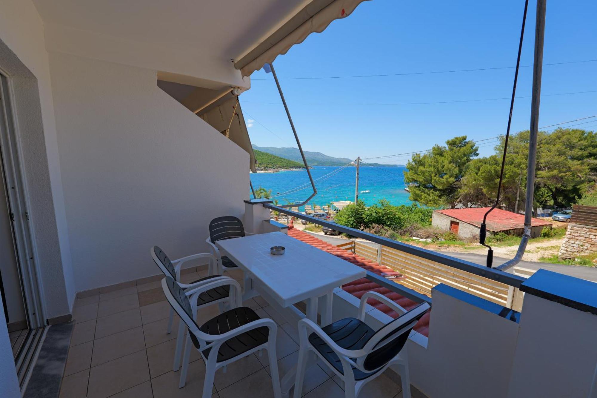 Livia'S Guesthouse Ksamil Ngoại thất bức ảnh